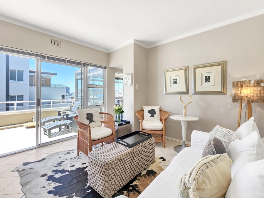 2 Bedroom Property for Sale in Sea Point Western Cape